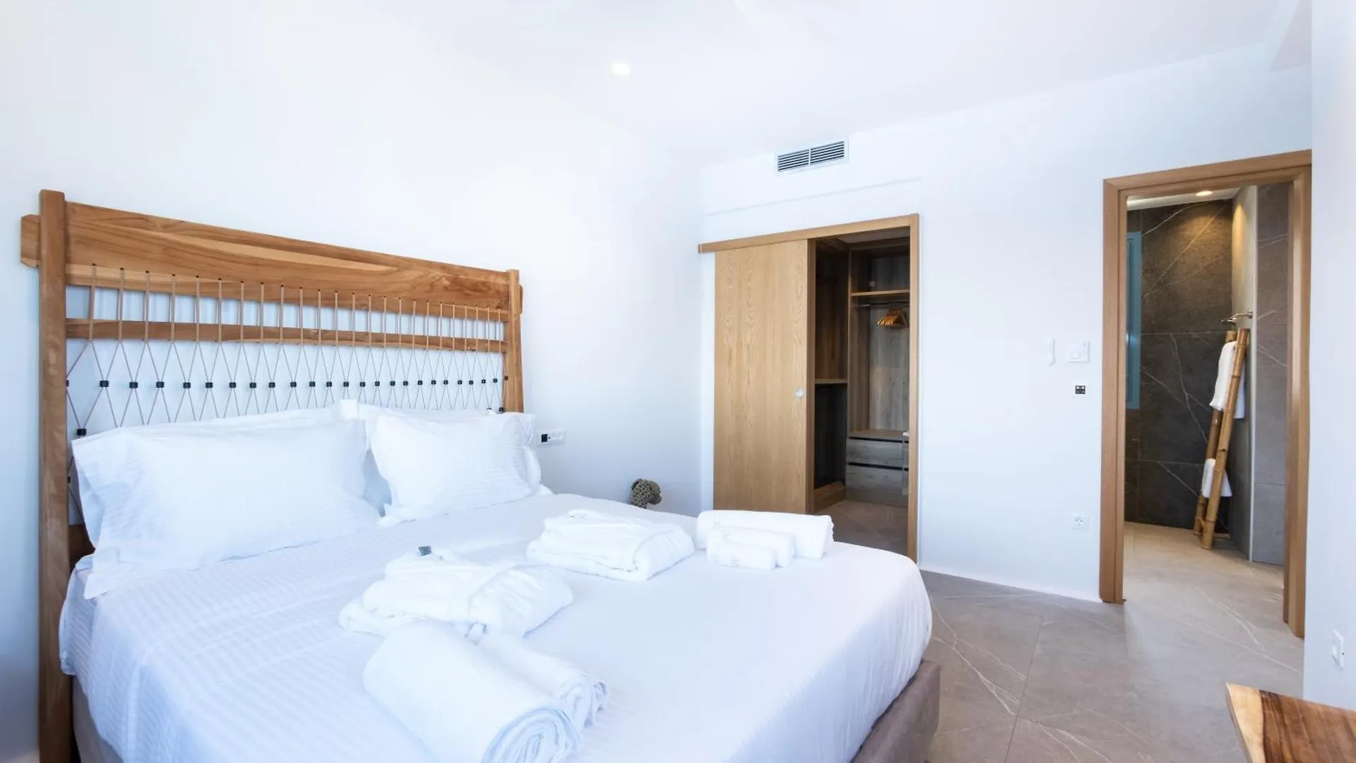 Heaven Villa By Bestofmikonos Ορνός 0*,